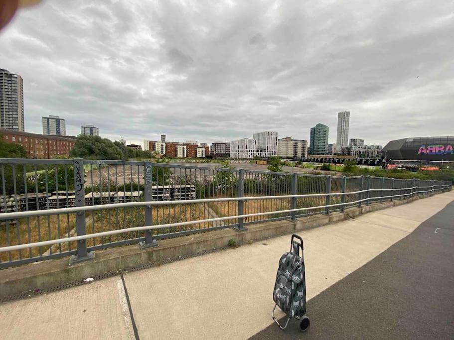 Canal-Flat Near Stratford International Station Londres Exterior foto